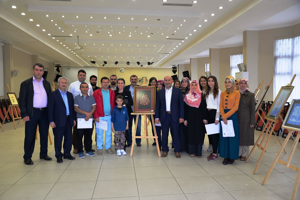 HESMEK yılsonu ebru sanatı sergisi açıldı