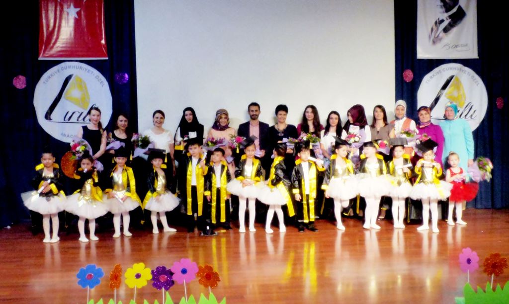 Pırıltı Anaokulu Minikleri veda gecesi ile büyüledi