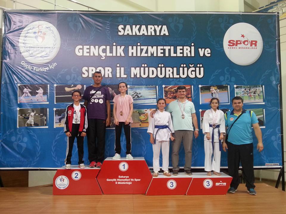 Yeşilyurt Karate Takımından 13 Madalya