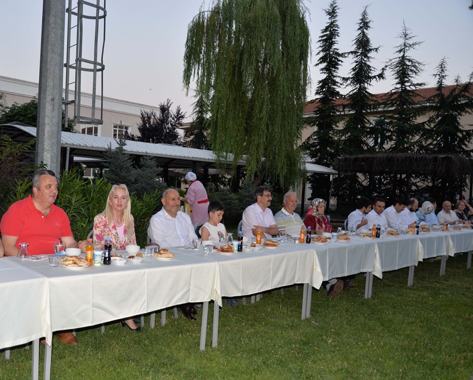Hendek Eğitim Fakültesi iftar verdi