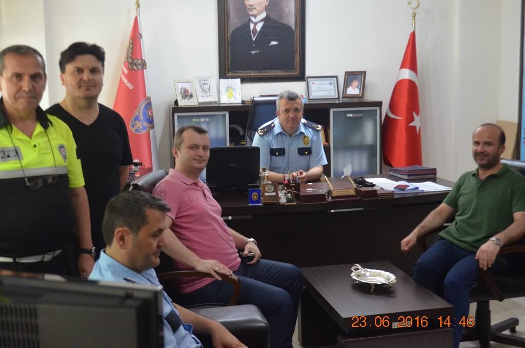 EKREM SAVCI’NIN VEDA ZİYARETİ POLİSLERİ DUYGULANDIRDI