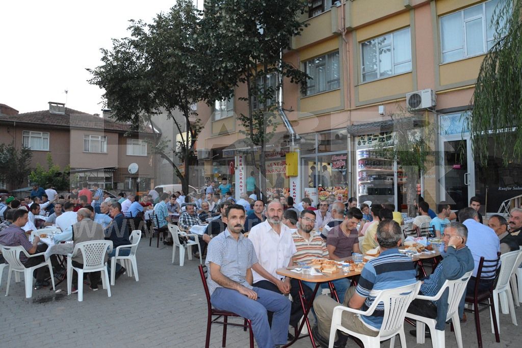 Şener Lokantasından Çeyrek Asırlık İftar Geleneği