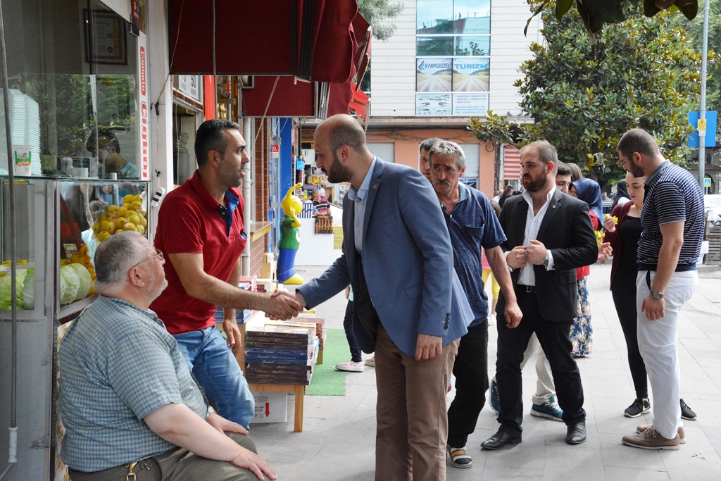 Ülkü Ocakları Polis, Asker ve Esnafların Bayramını Kutladı