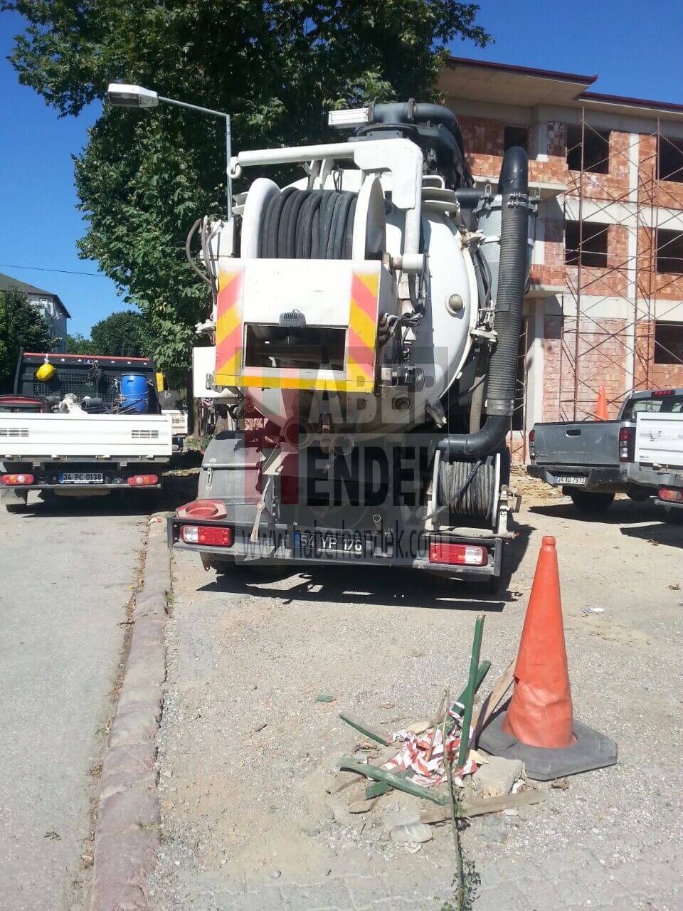 SASKİ Kırıp Geçiyor