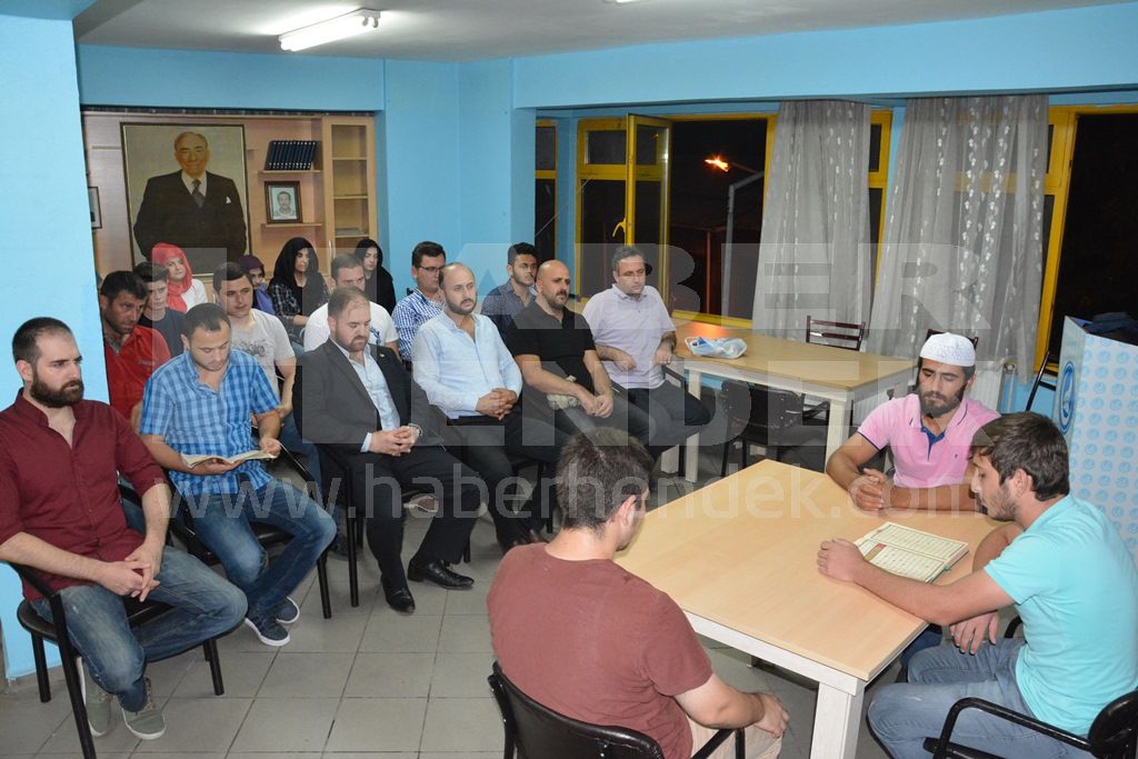 Ülkücüler Şehitler İçin Kuran-ı Kerim Okudu