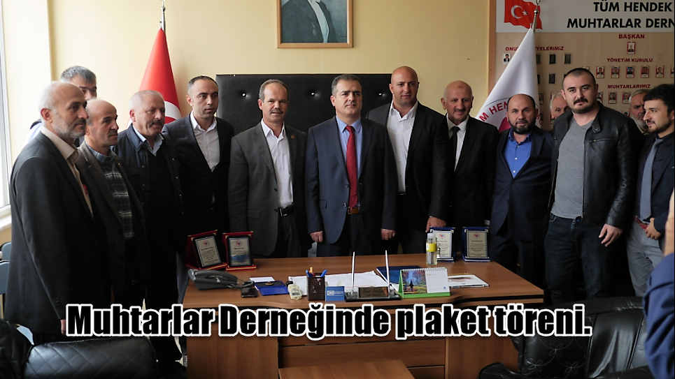 Muhtarlar Derneğinden, İş Adamlarına Plaket