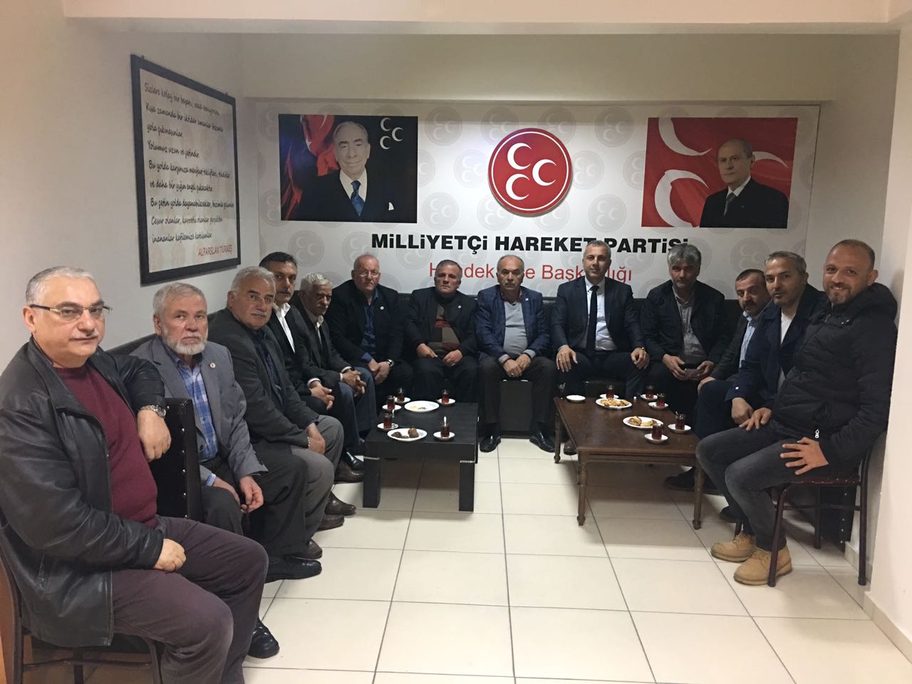 Muhtarlar Derneğinden MHP’ye Ziyaret