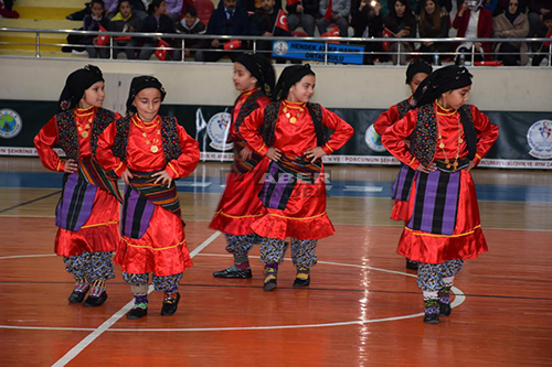 23 NİSAN YENİ SALONDA KUTLANDI