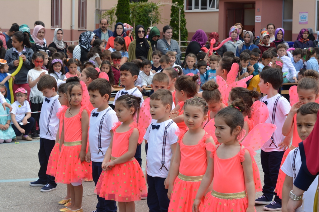 YENİYÜZYIL İLKOKULUNDA  3.ÇOÇUK ŞENLİĞİ