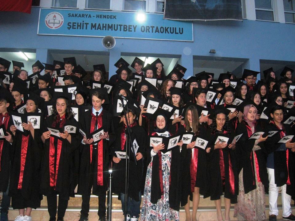Şehit Mahmutbeyde Muhteşem Mezuniyet Töreni