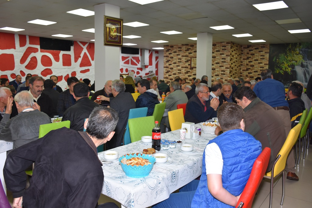 Esnaf Odası Başkan Adayı  Bedir İftar Verdi