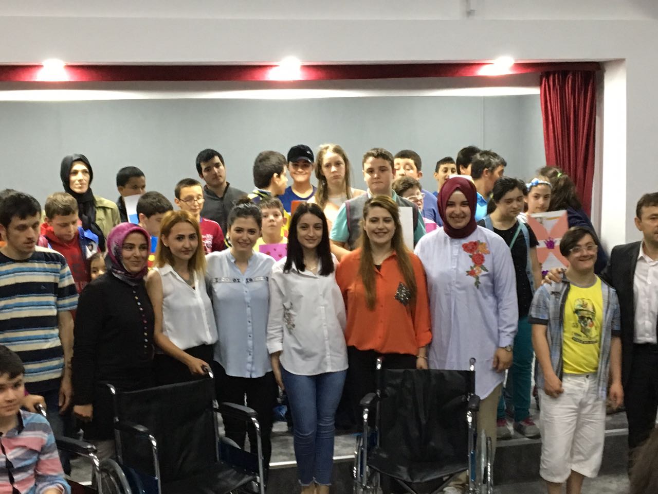 Pırıltı Anaokulu Engelleri Aşmak İçin Bir Kapakta Sen At Projesini Tamamladı