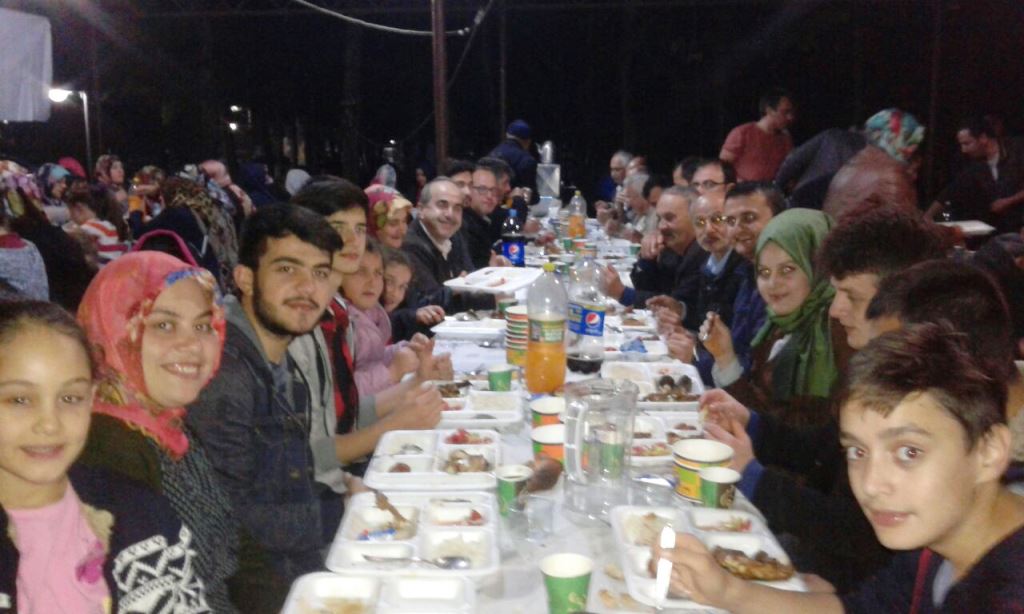 Halil İbrahim Hoca Sülalesi İftarda Buluştu