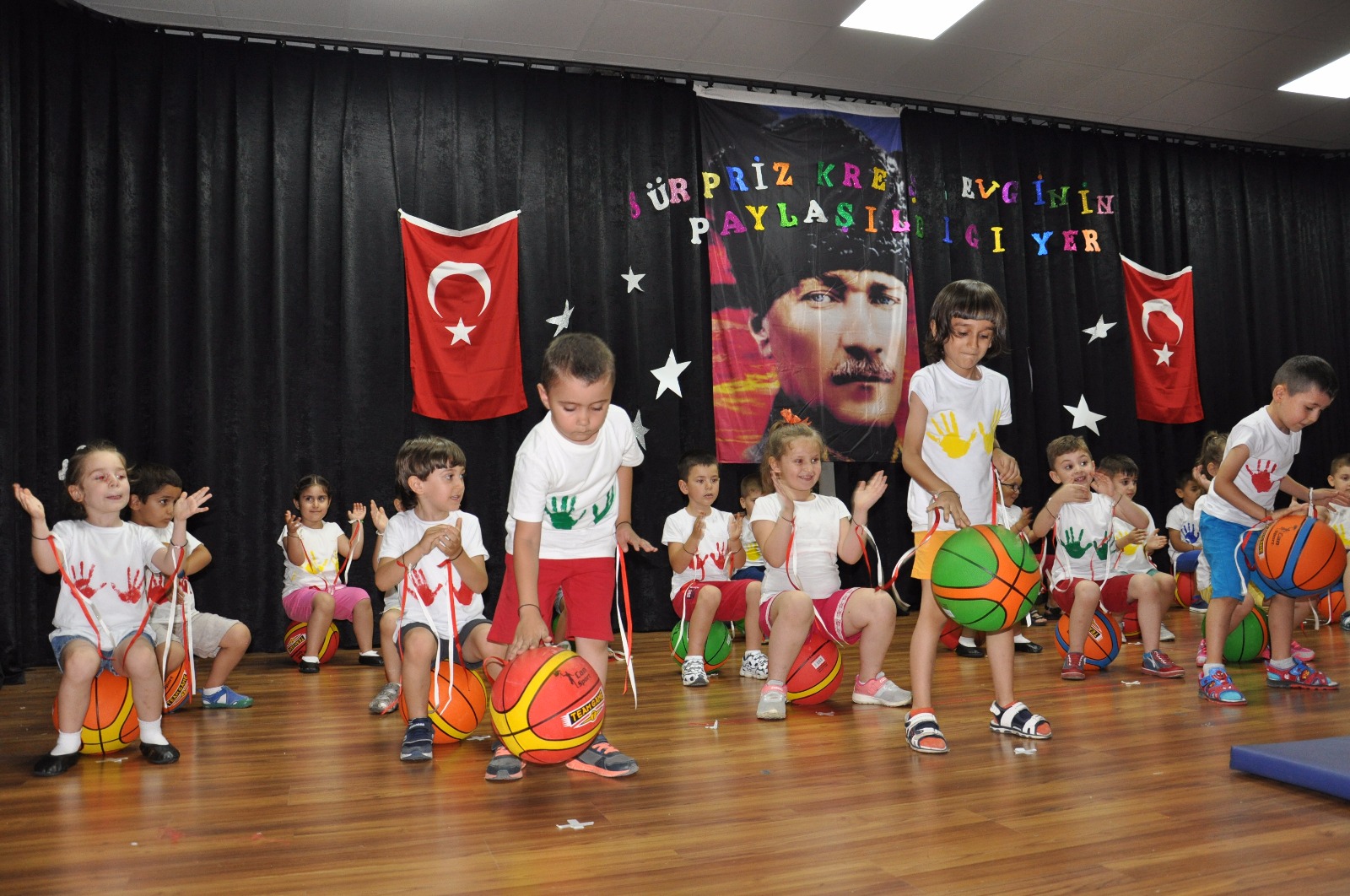 Sürpriz Kreş’ten Görkemli Gösteri