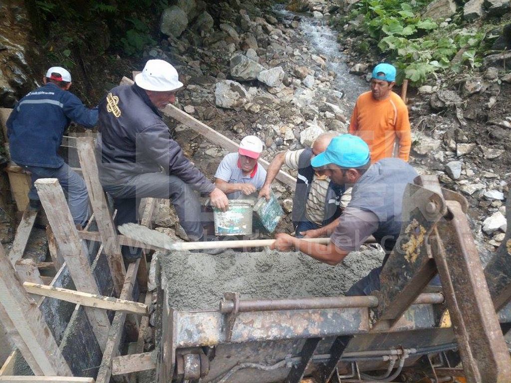 SU DEPOSUNU MAHALLE HALKI YENİLEDİ