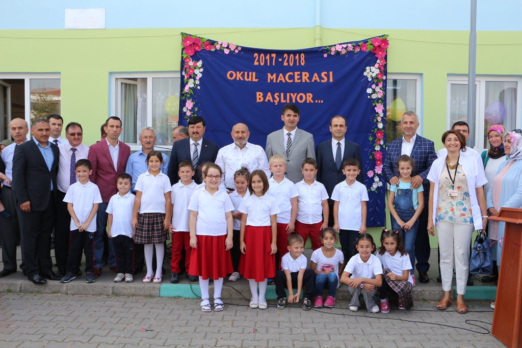 Hendek’te Öğrenciler Ders Başı Yaptı