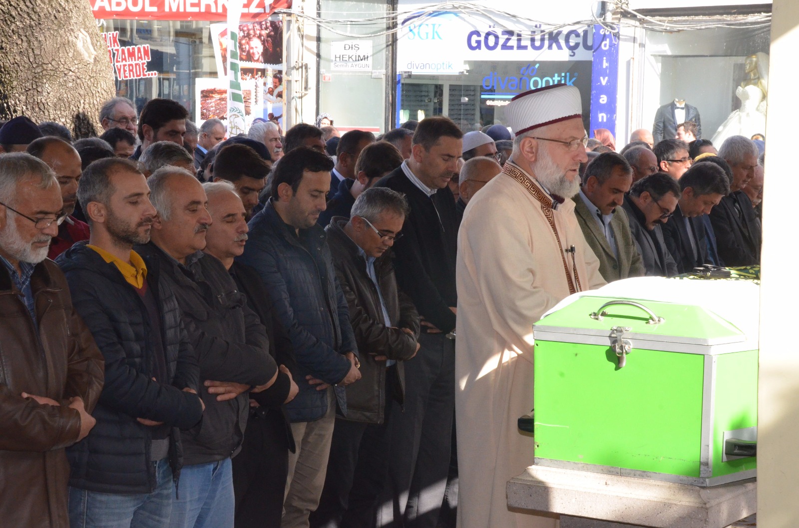 BAŞHEKİM AYDIN’IN ANNESİ SON YOLCULUĞUNA UĞURLANDI