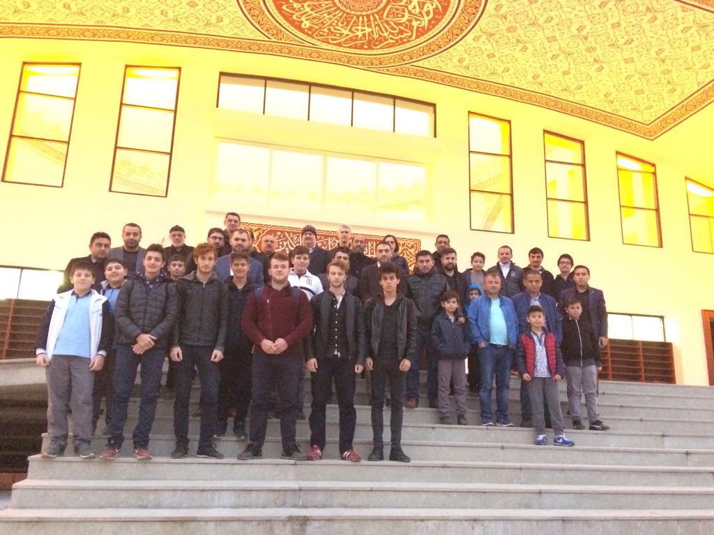 Lise Ve Ortaokul Öğrencileri Sabah Namazında Buluştu