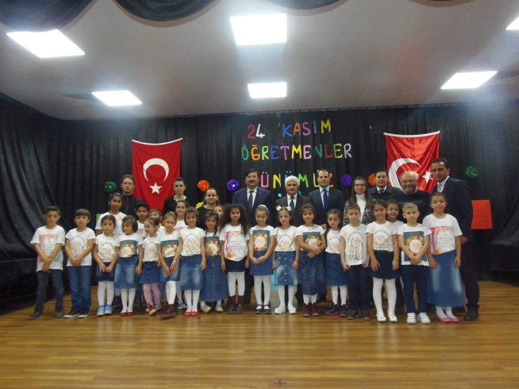 Hendek'te Öğretmenler Günü Çeşitli Etkinliklerle Kutlandı