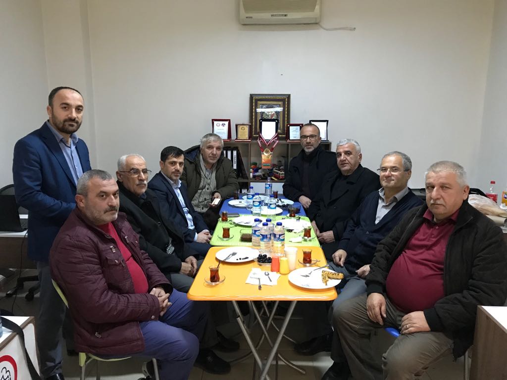 SOFU KAHVALTIDA HENDEKLİ GAZETECİLERİN KONUĞU OLDU