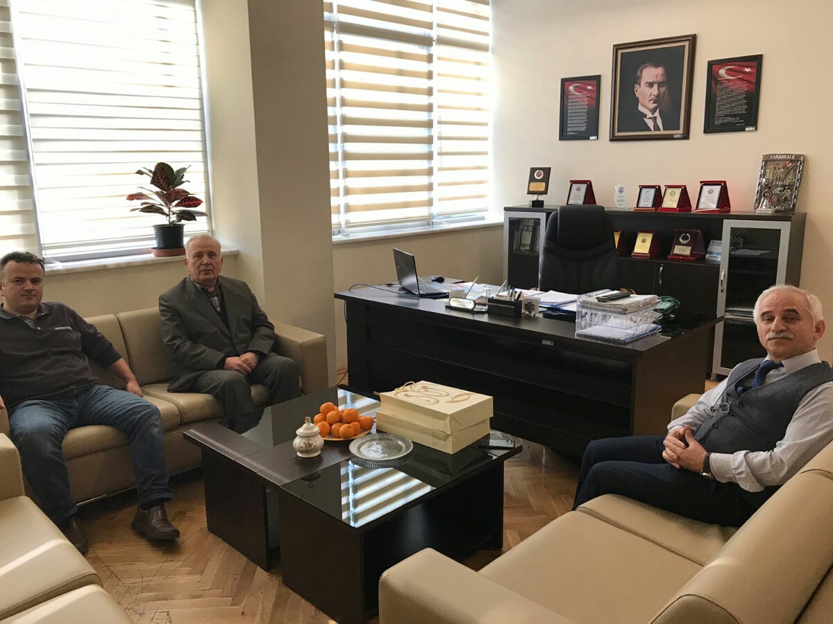 Kalbi durmuştu, Hastanede hayata döndü,Oğlunu alıp Hastaneye teşekküre gitti
