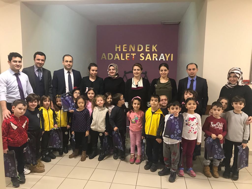 Adliye’yi Gezdiler