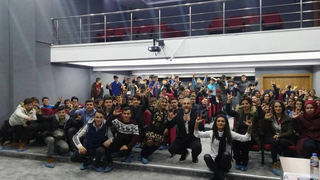 Otizmli Ve Engelli Bireylerle Doğru İletişim