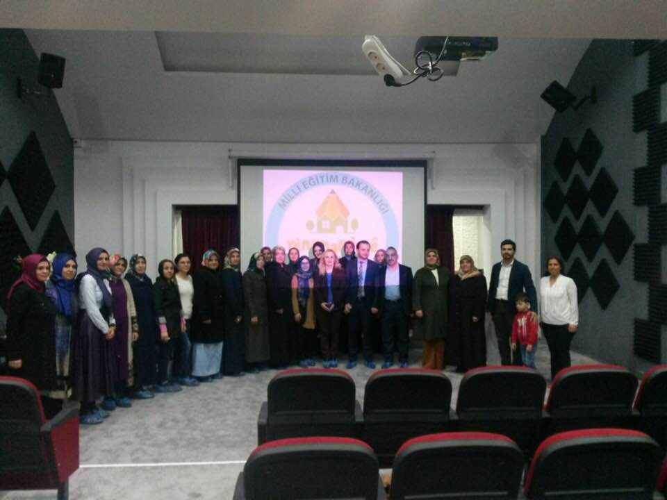 Yenimahalle Anaokulunda Sağlıklı Beslenme Ve Obezite Konuşuldu