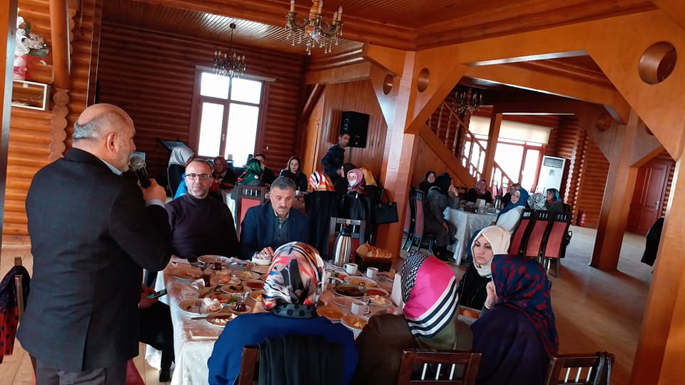 Ak Parti Hendek İstişare Toplantısı Yaptı