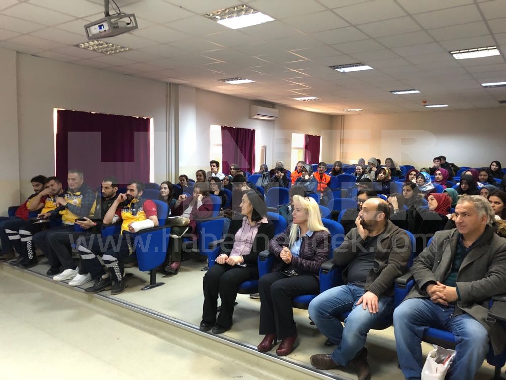 Eğitim Fakültesinde Deprem Eğitimi