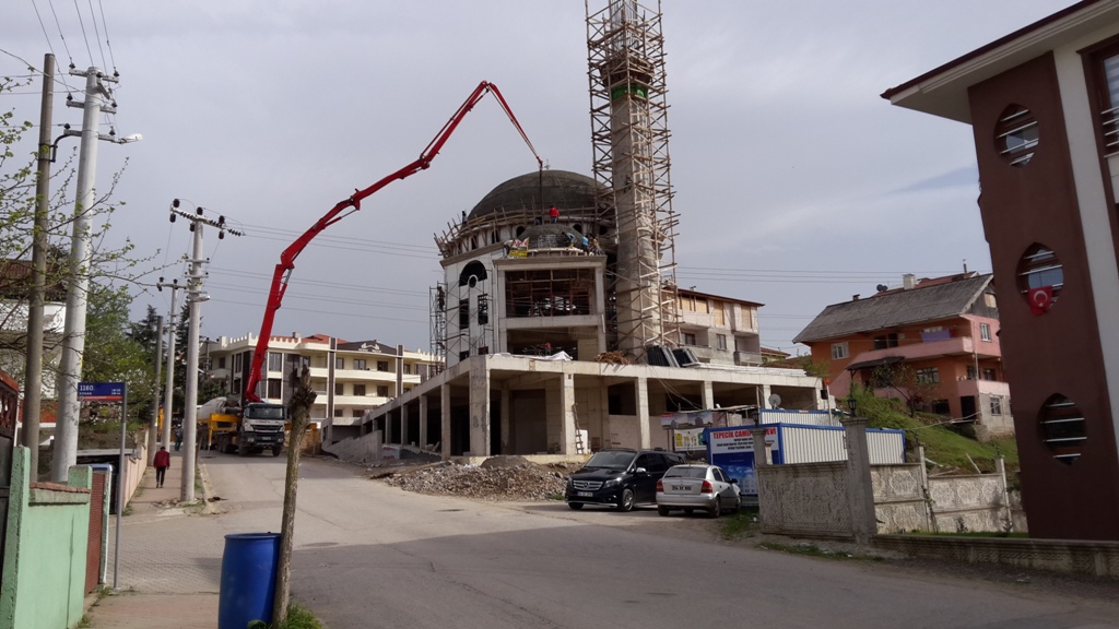 Tepecik Cami’nin Kubbe Betonu Atıldı