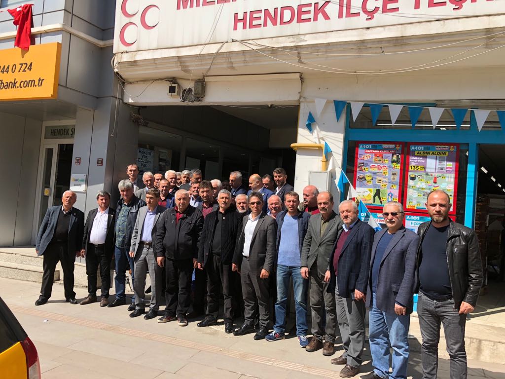 Muhtarlar MHP’yi Ziyaret Etti