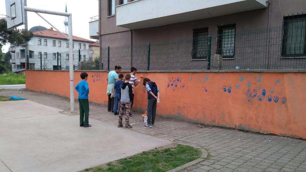 Gençlerden örnek davranış