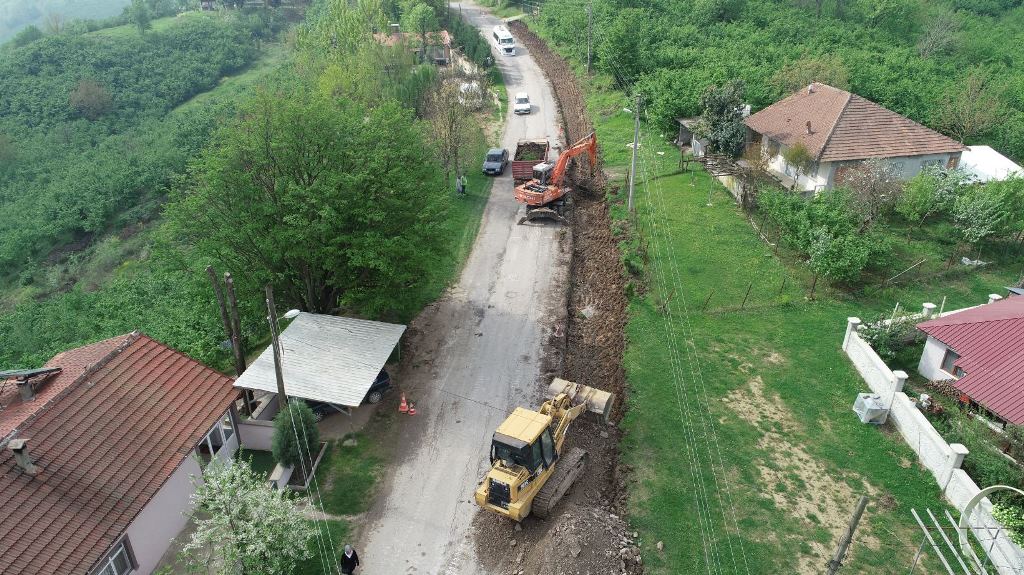 Bir Grup Yolu Daha Yapılıyor