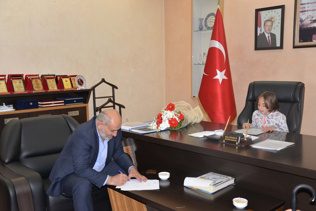 Küçük Başkan emirler yağdırdı