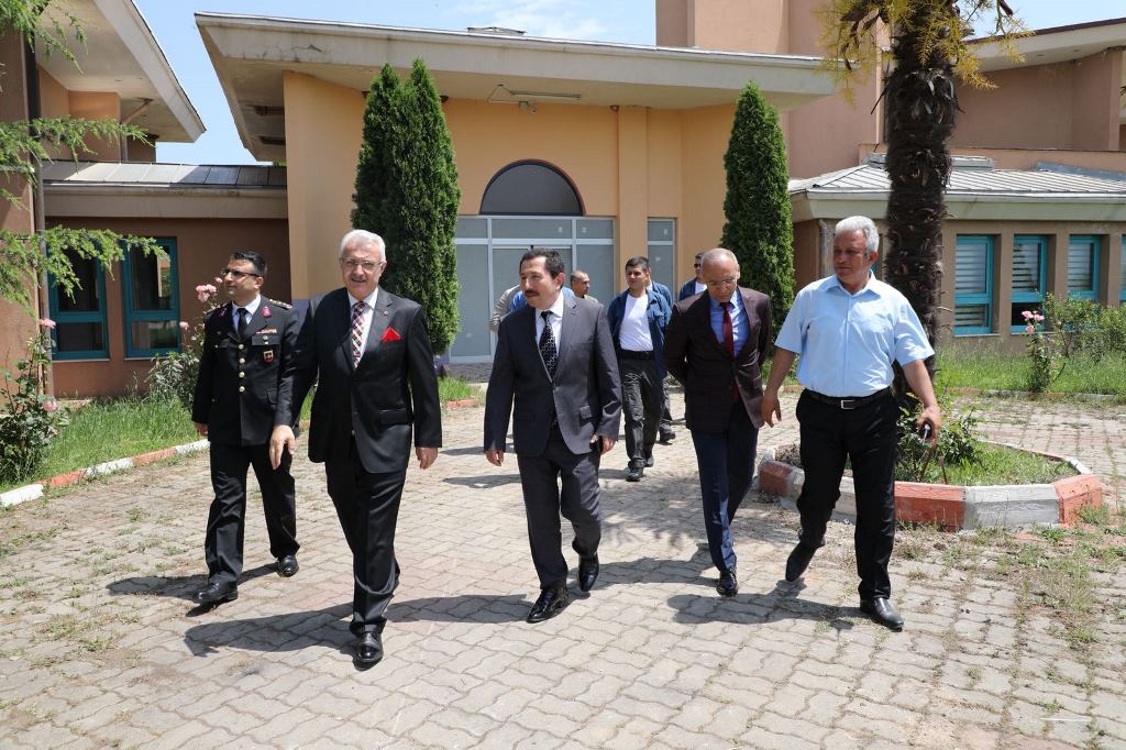 Vali Balkanlıoğlu Kadın Cezaevini Ziyaret Etti
