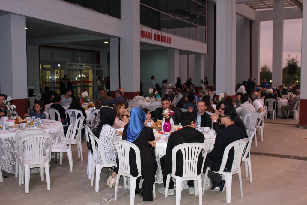 Hendek Devlet Hastanesi Personeli İftarda Buluştu