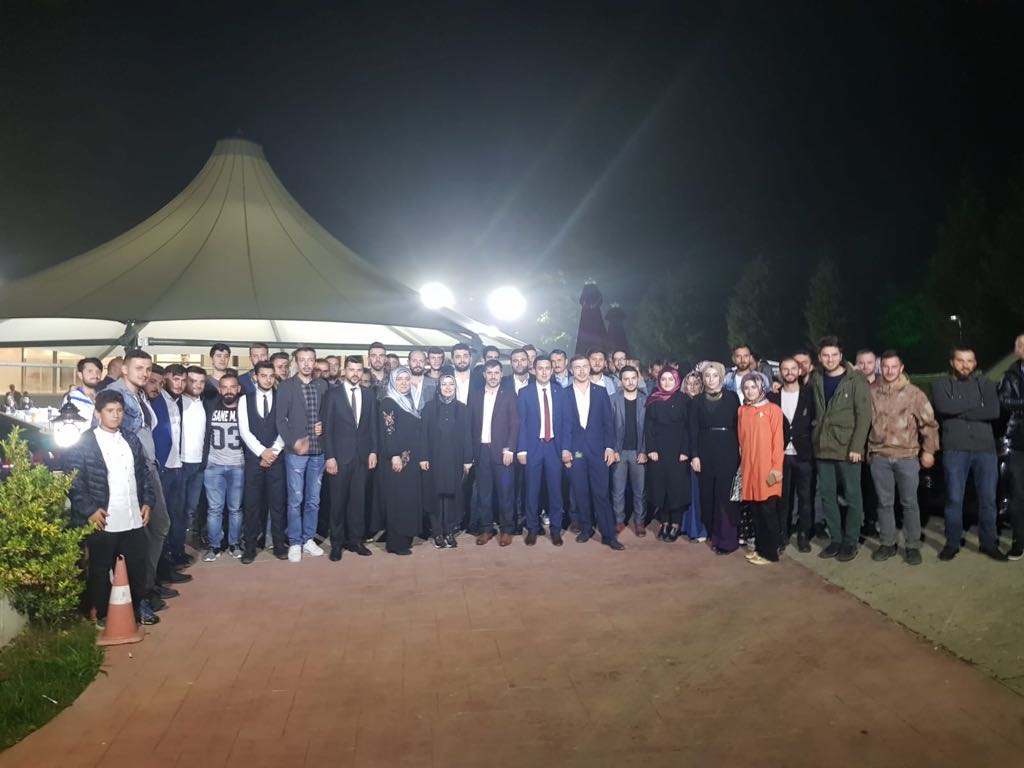  AKGençlik Cumhurbaşkanına Hazır