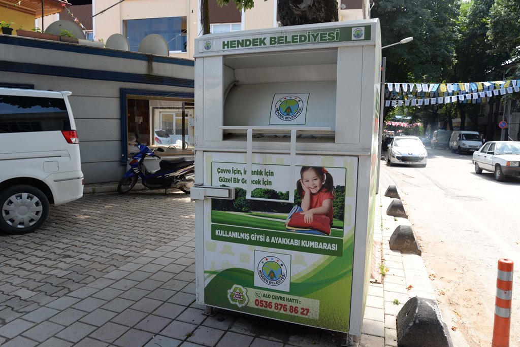 Kullanılmayan giysiler çöpe değil kumbaraya