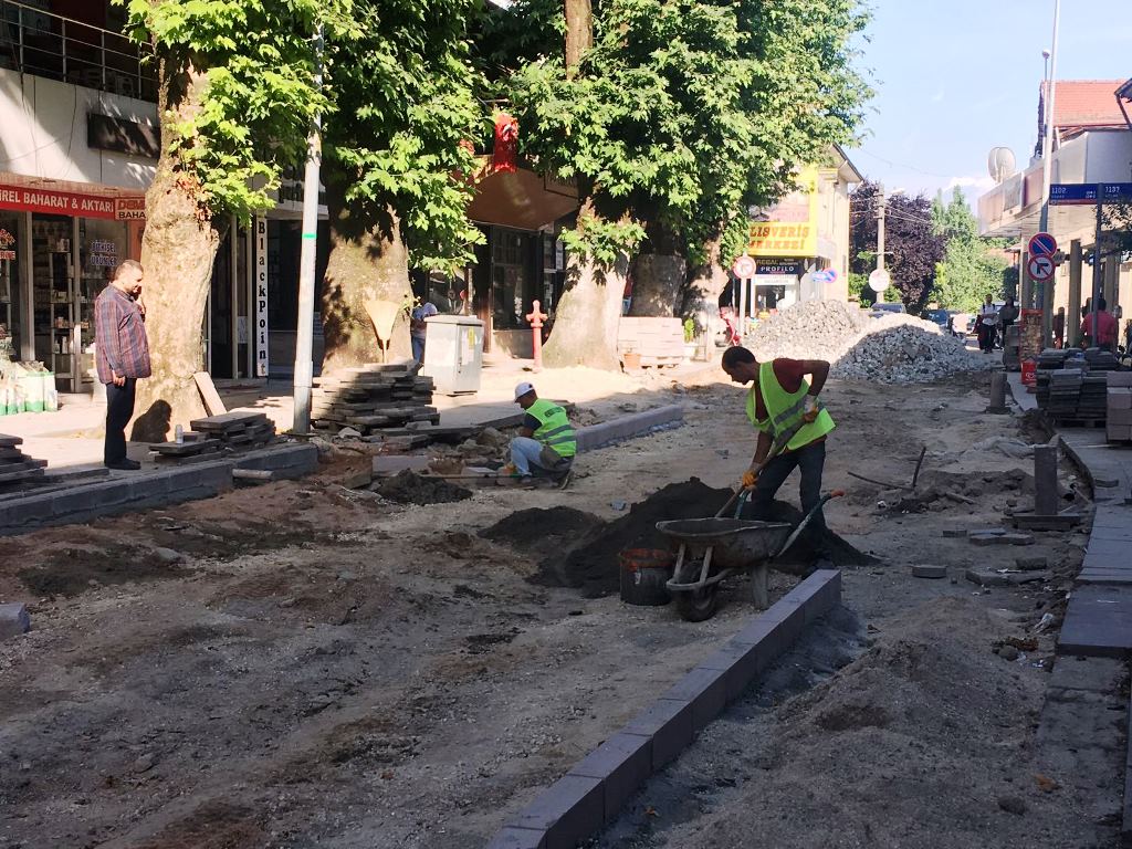 Orta Çarşıda Çalışmalar Tam Gaz Devam