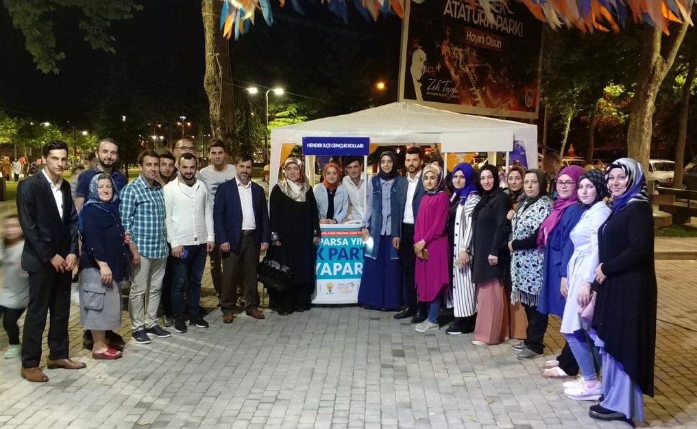 AK Partide Hareketlilik Giderek Artıyor