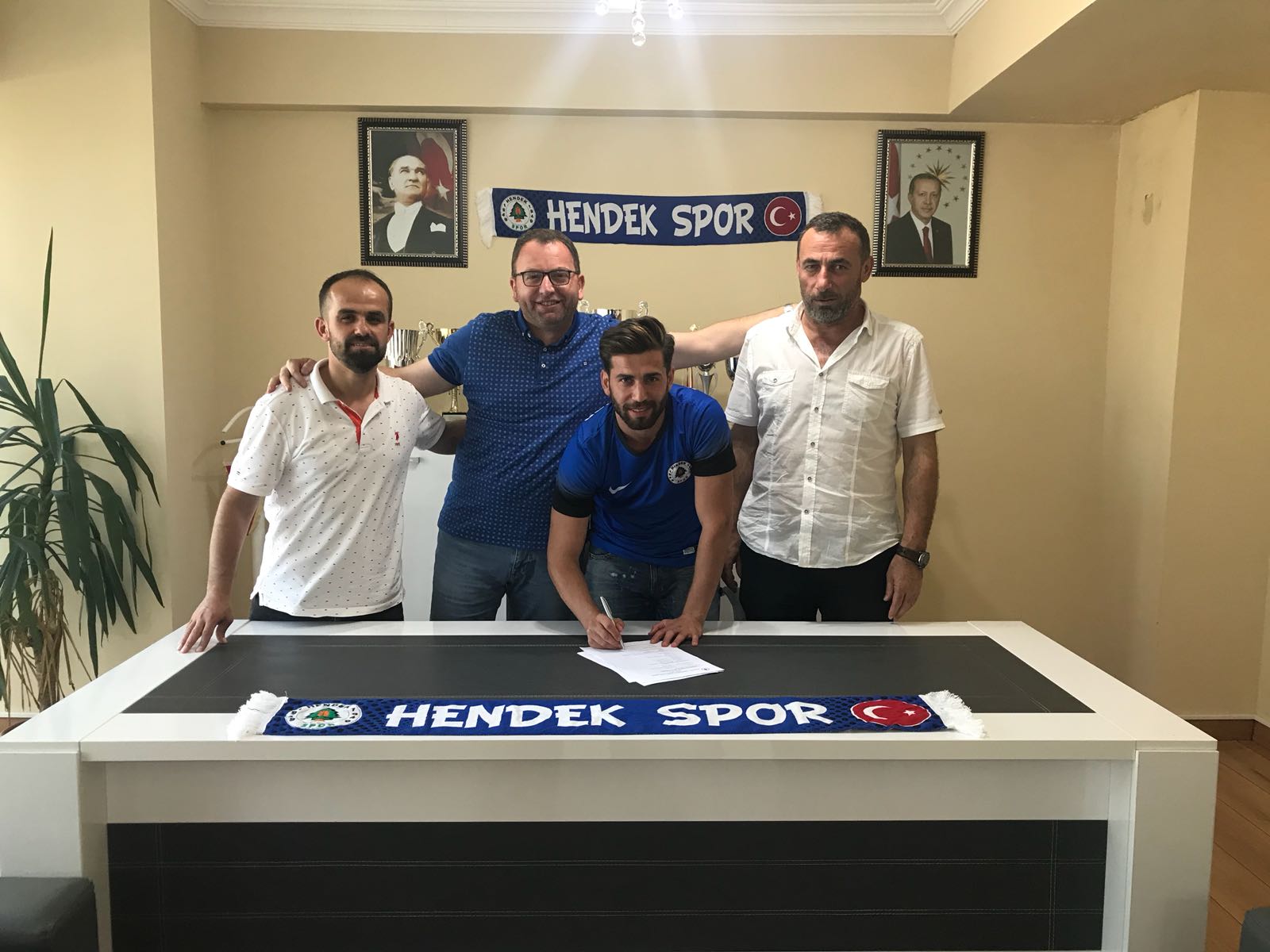 Hendeksporda Transfer Devam Ediyor