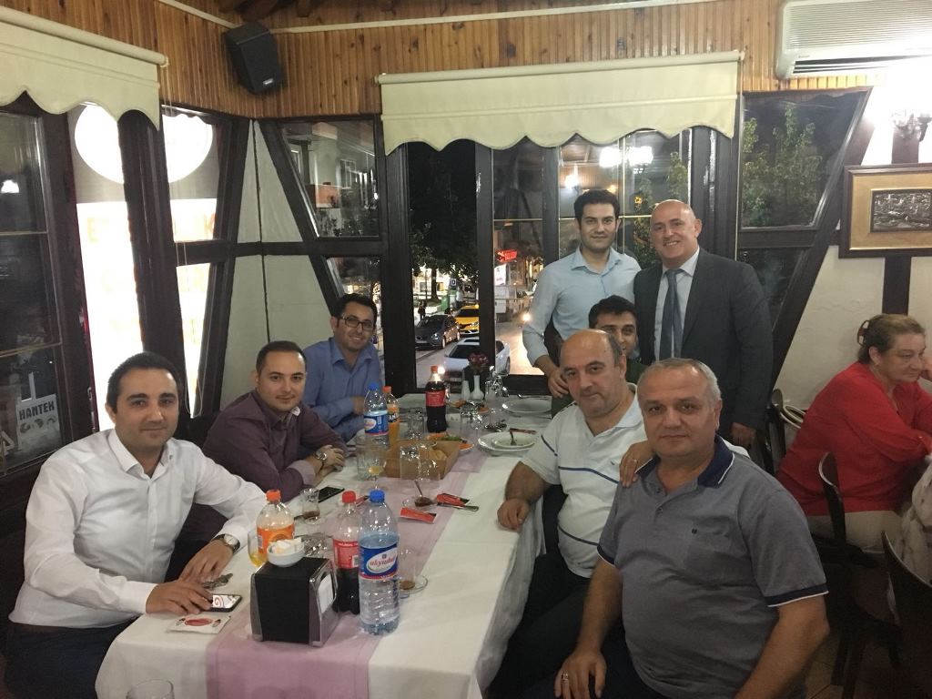 Emekli olan Beyazkoç’a Veda Yemeği