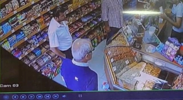 Esnaf Parasını Düşüren Adamı Bekliyor