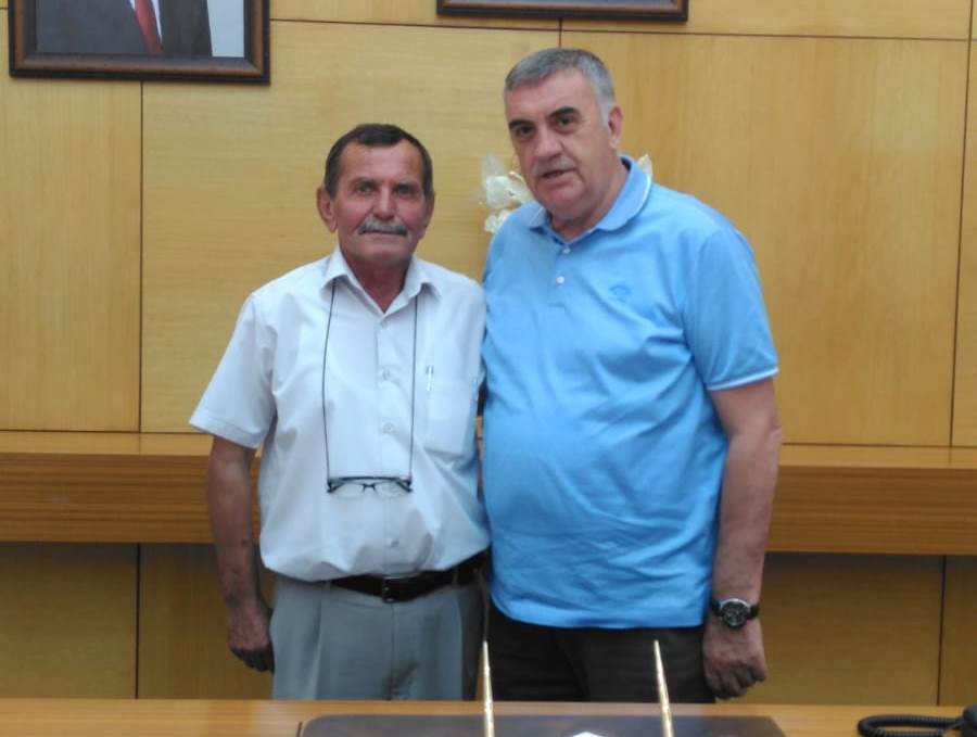 Muhtar Mutlu Başkan Toçoğlu’ndan Asfalt Yol İstedi