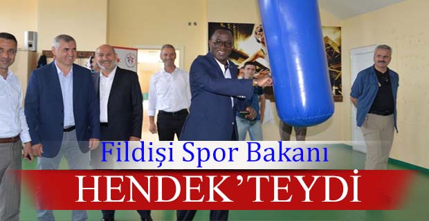 FİLDİŞİ SPOR BAKANI HENDEK’TEYDİ