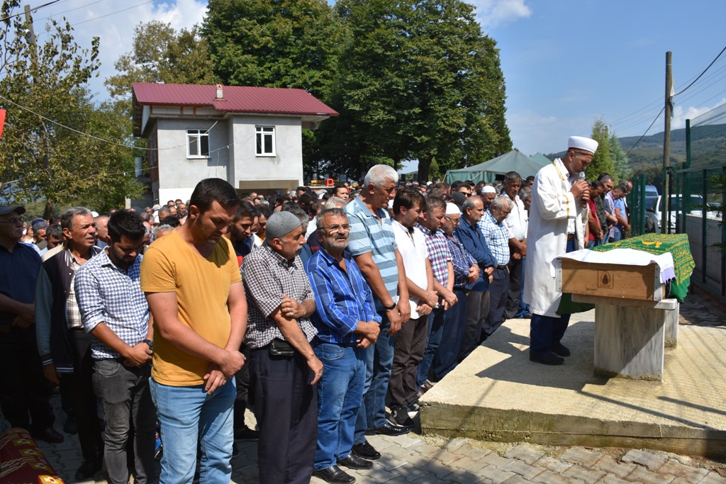 Demirbaş Dua’larla Uğurlandı