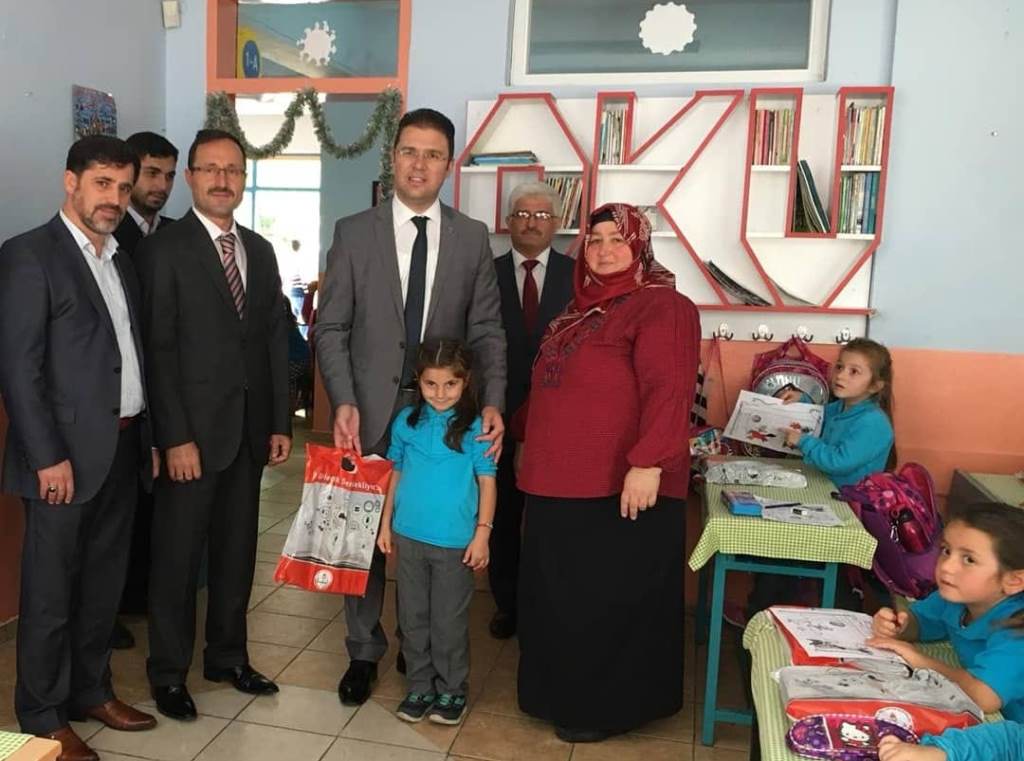 Sofu ilk gününde okulları ziyaret etti