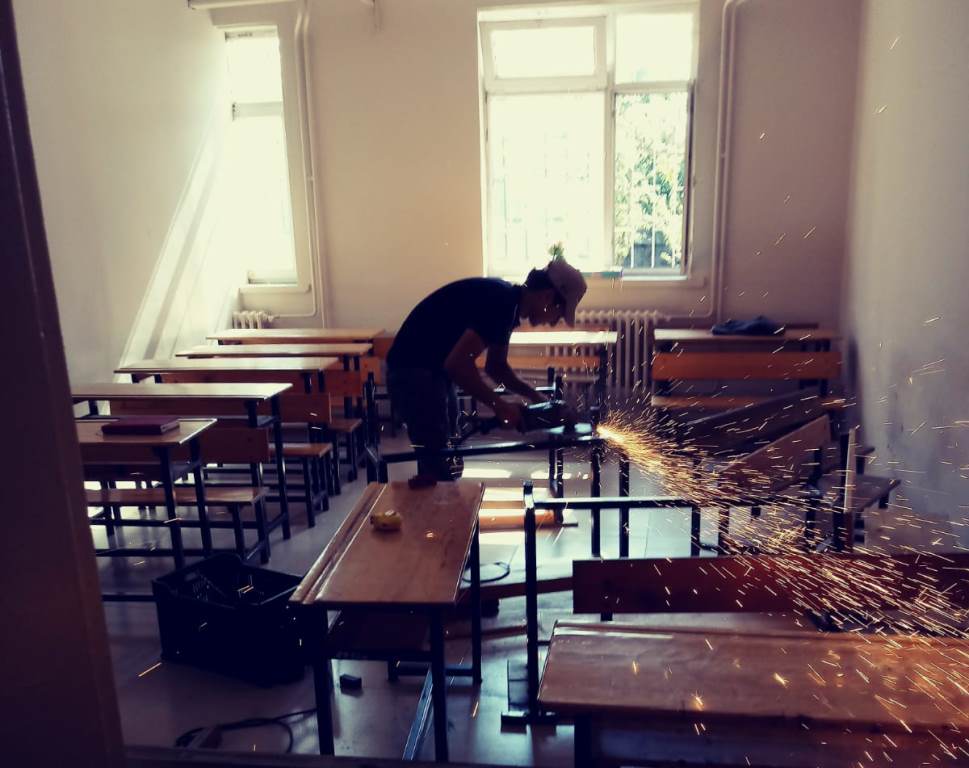 Sorunları Bitmeyen Okula Müdür Eli Değdi
