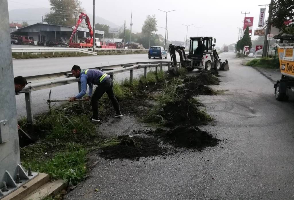 Hendek’te temizlik seferberliği devam ediyor